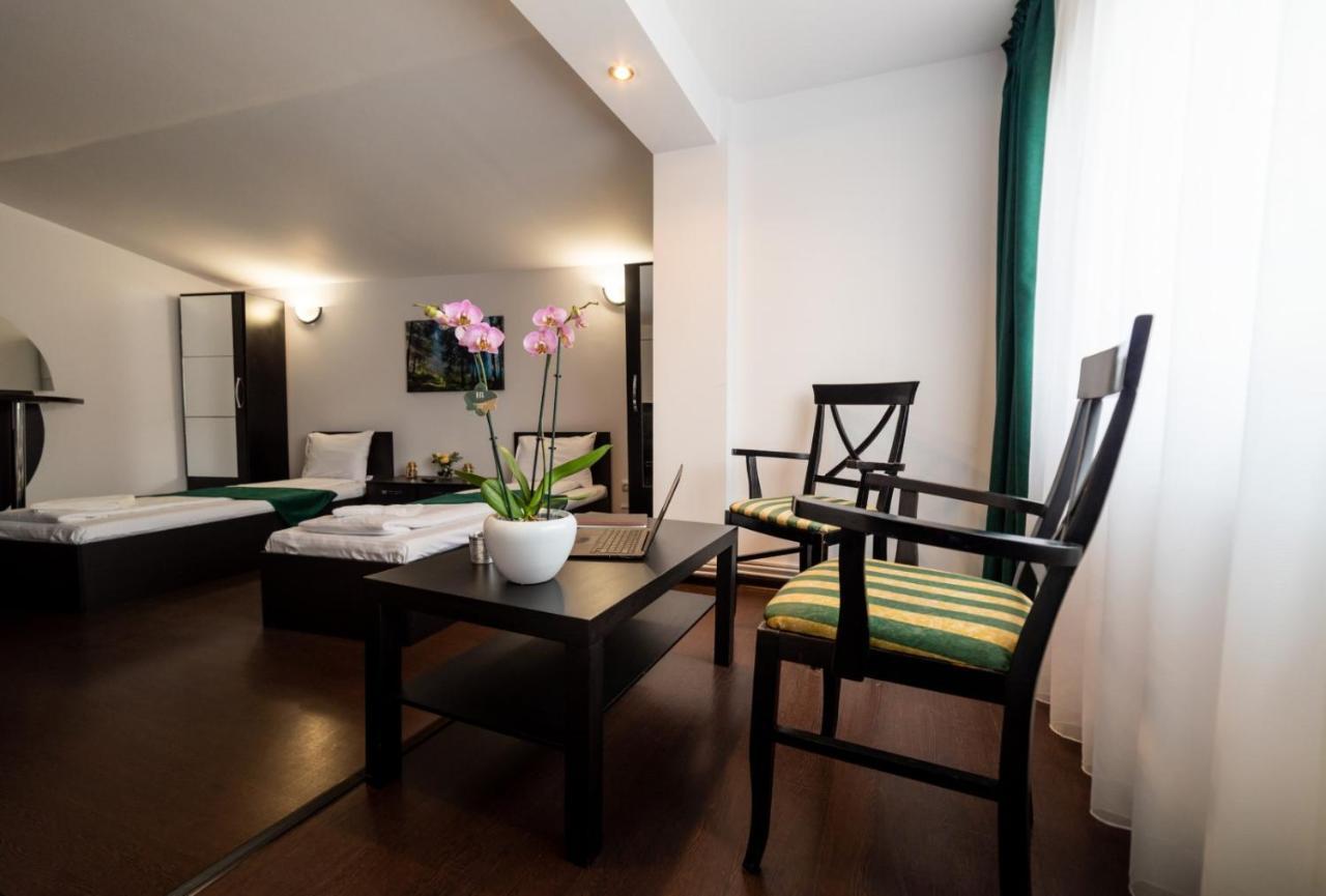 Escala Rooms Ghimbav Extérieur photo