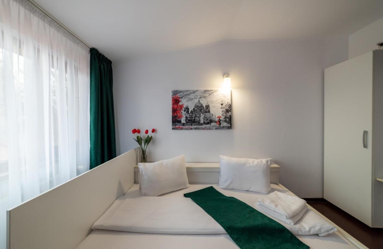 Escala Rooms Ghimbav Extérieur photo