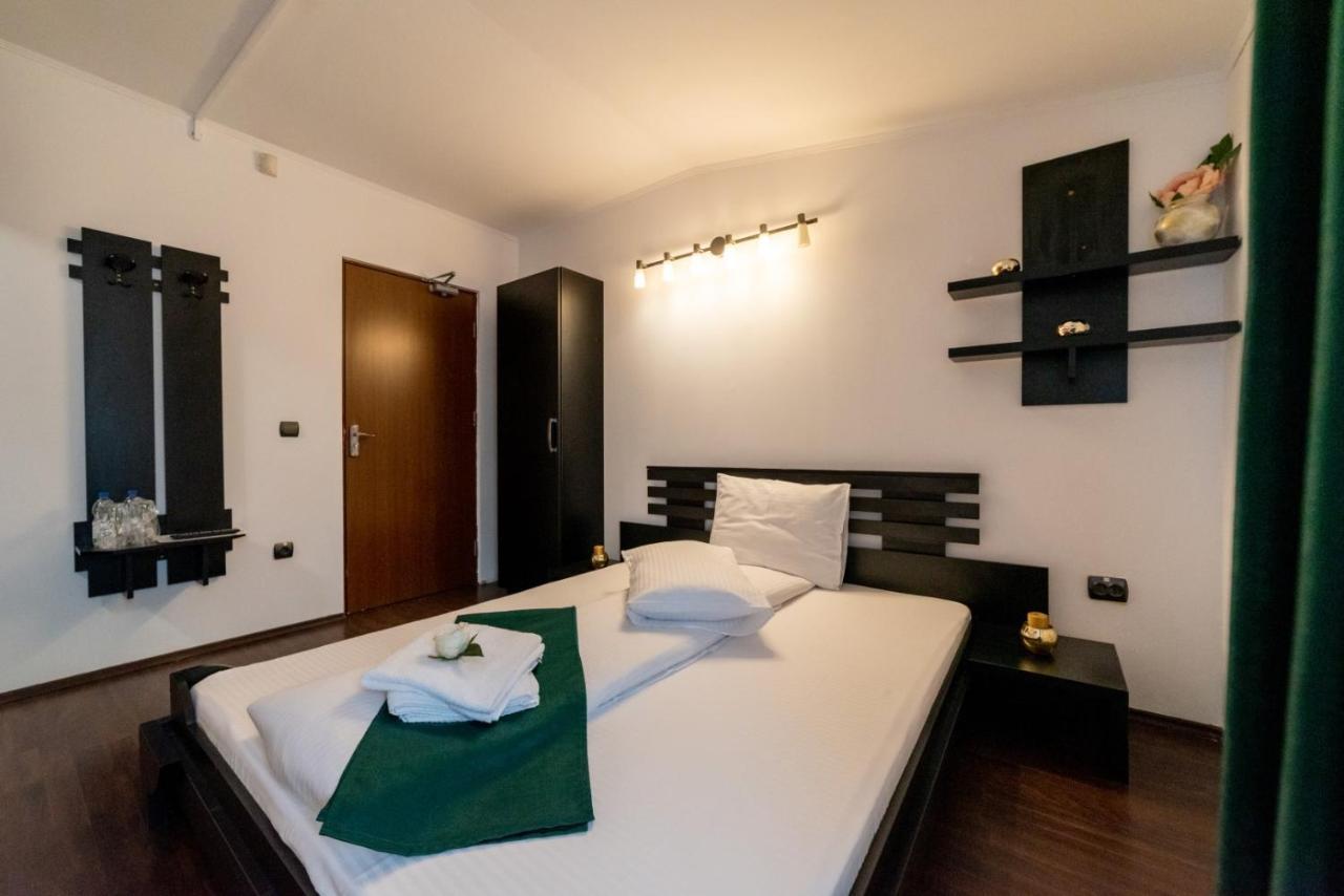 Escala Rooms Ghimbav Extérieur photo