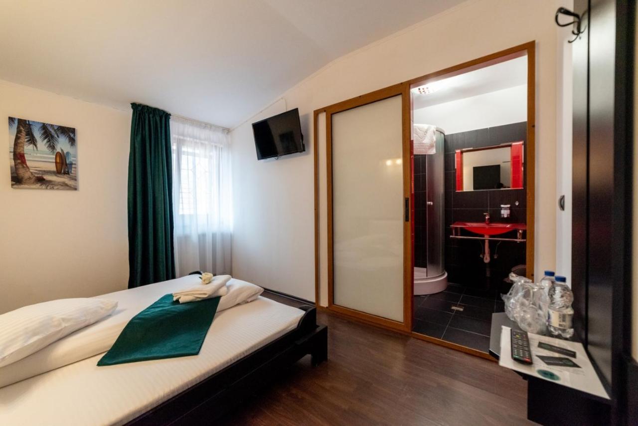 Escala Rooms Ghimbav Extérieur photo