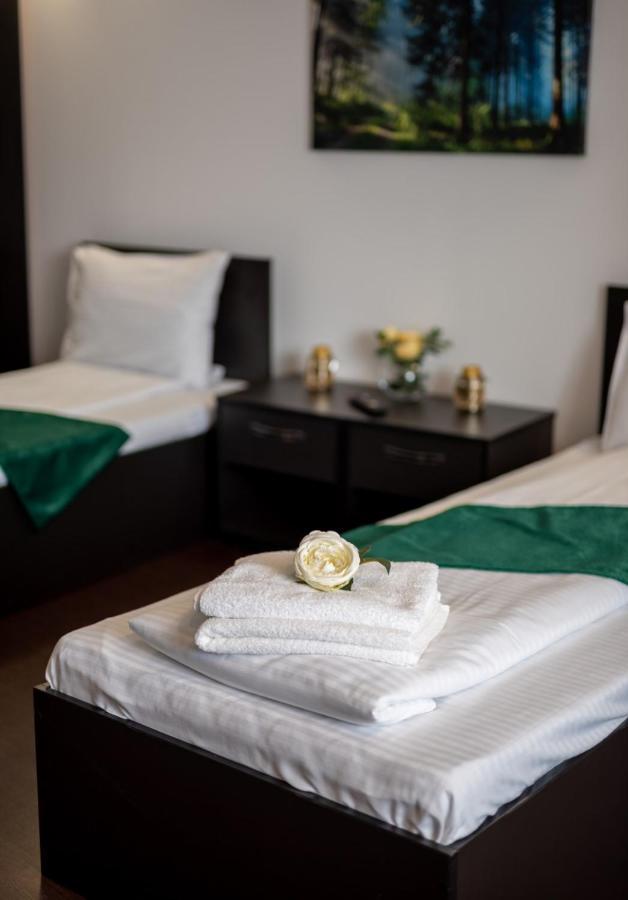 Escala Rooms Ghimbav Extérieur photo