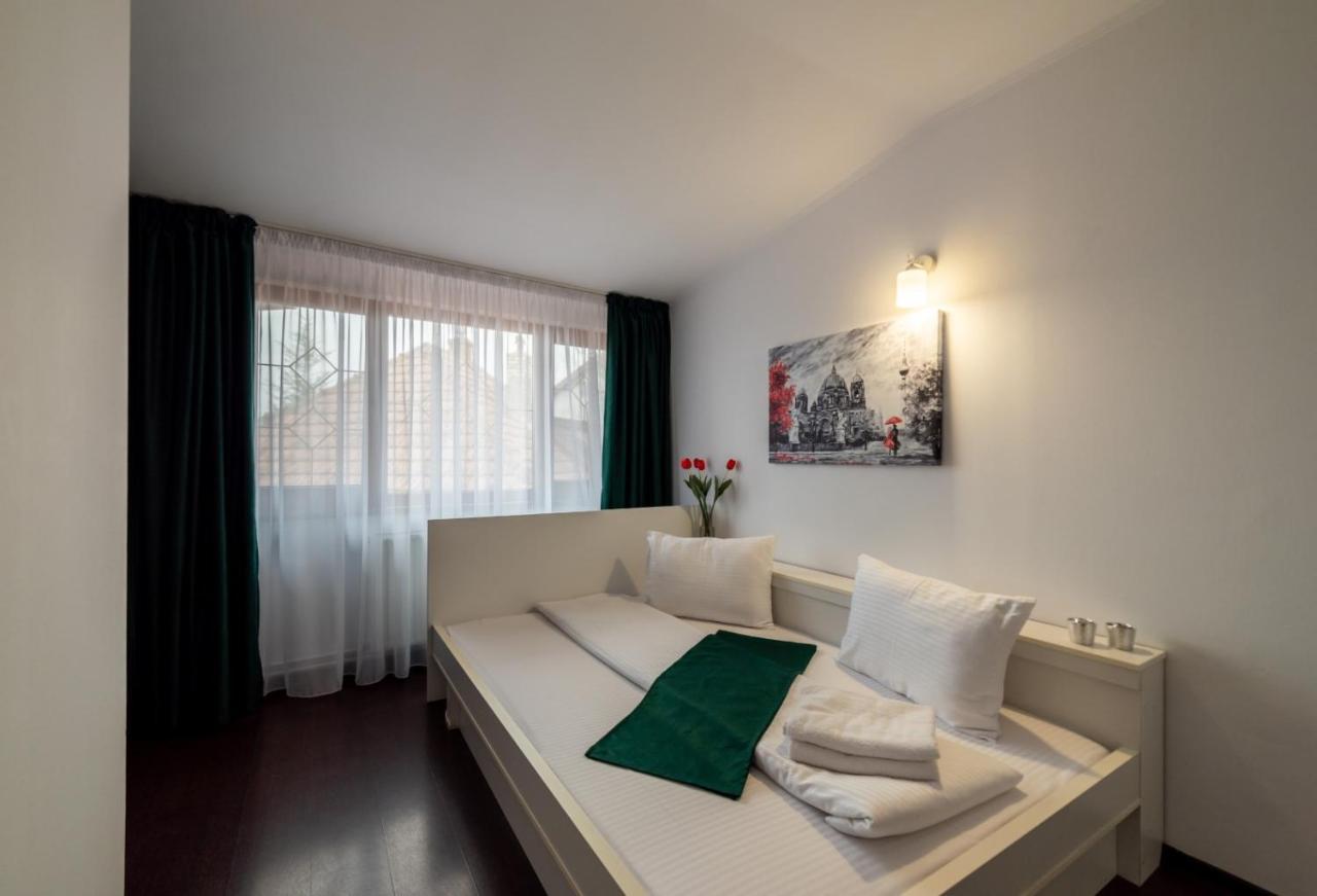 Escala Rooms Ghimbav Extérieur photo