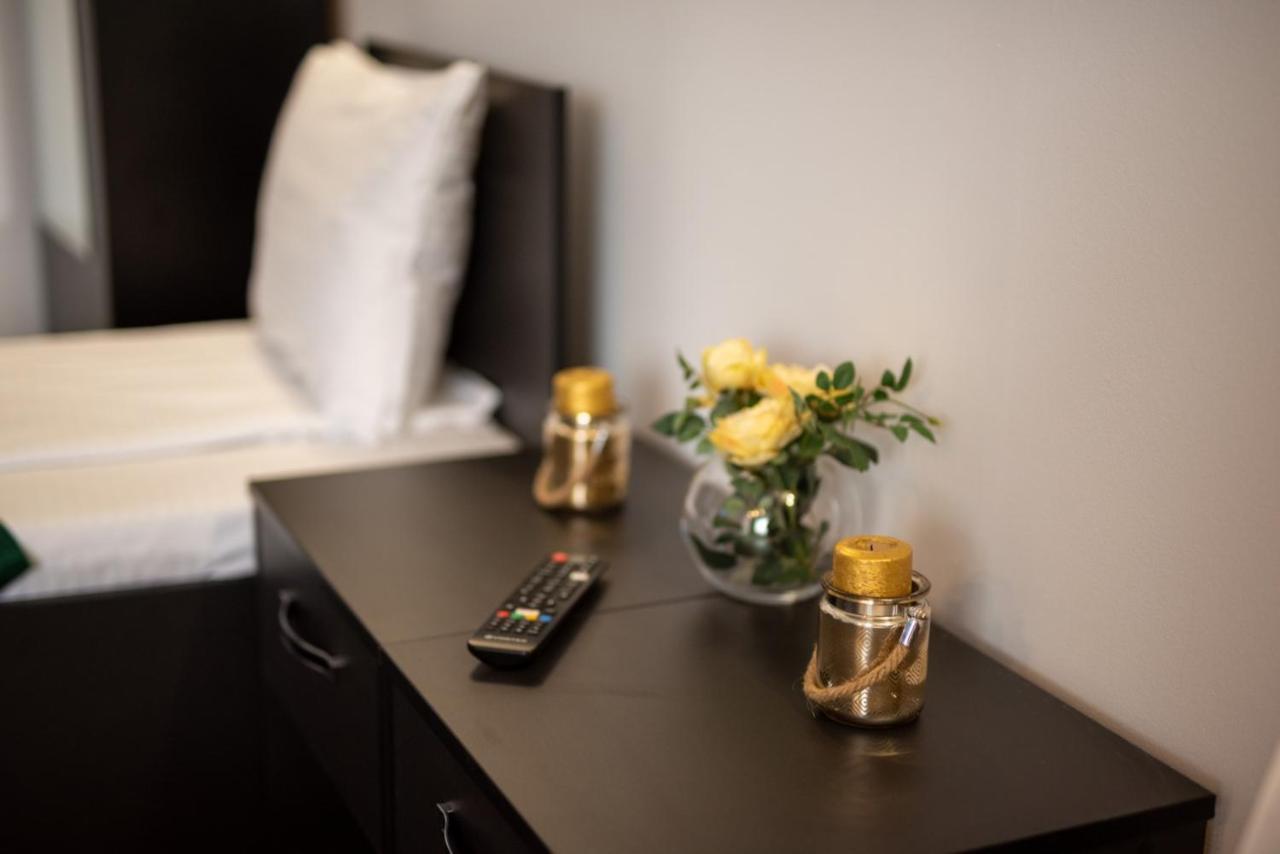 Escala Rooms Ghimbav Extérieur photo