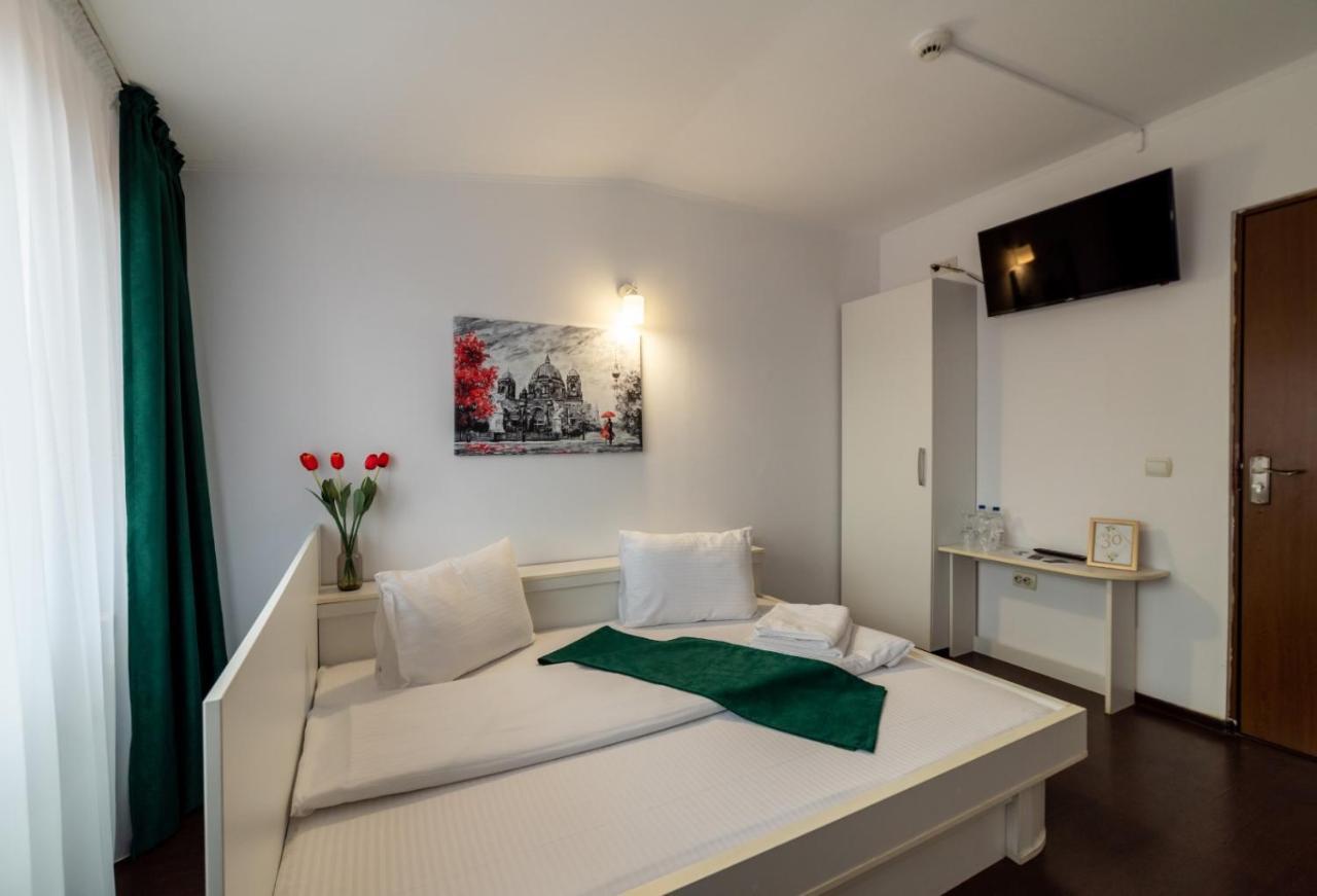 Escala Rooms Ghimbav Extérieur photo