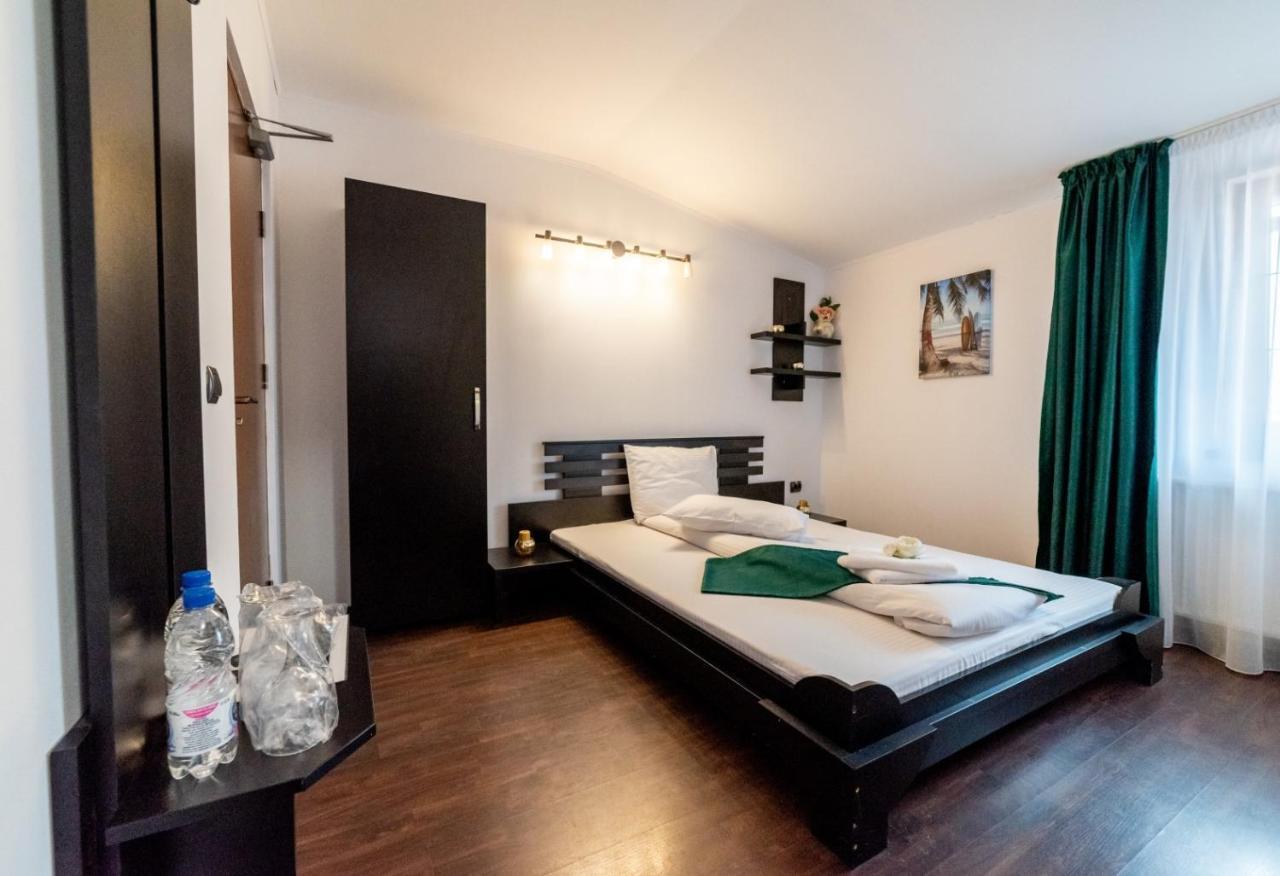 Escala Rooms Ghimbav Extérieur photo