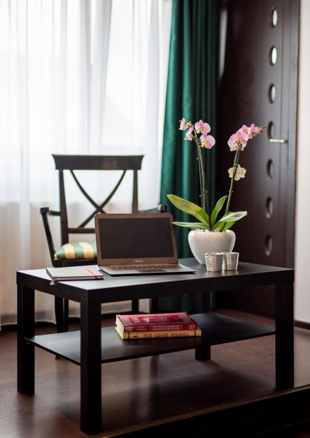 Escala Rooms Ghimbav Extérieur photo