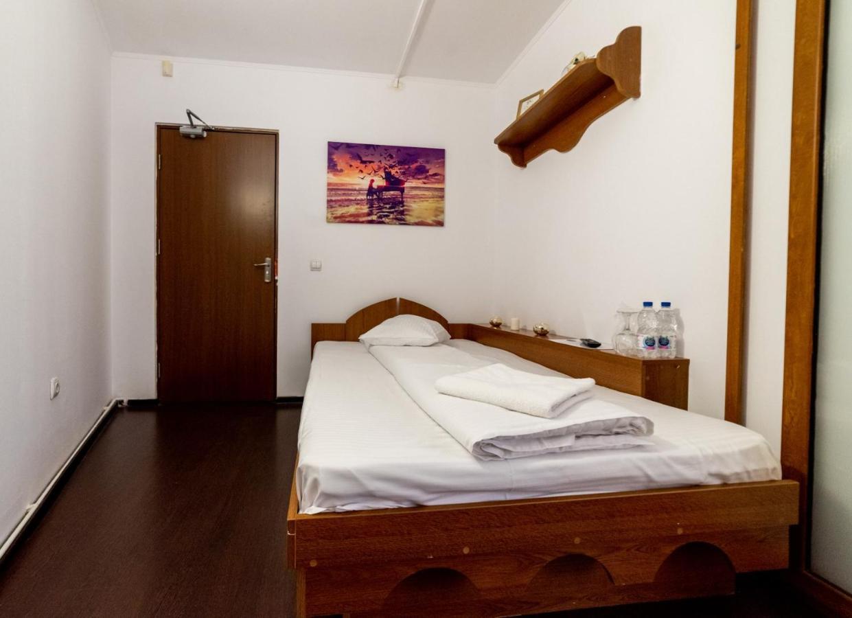 Escala Rooms Ghimbav Extérieur photo
